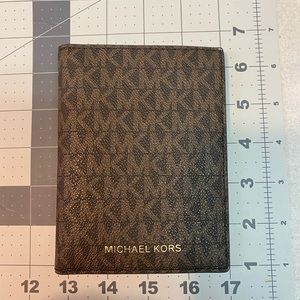 Michael kors passport holder